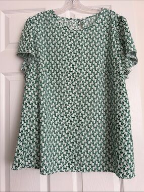 SHEIN White and Green Geometric Flutter-Sleeve Blouse